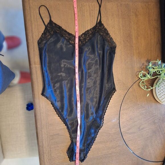 Vintage Victoria Secret Gold Label lacy bodysuit - Picture 4 of 7
